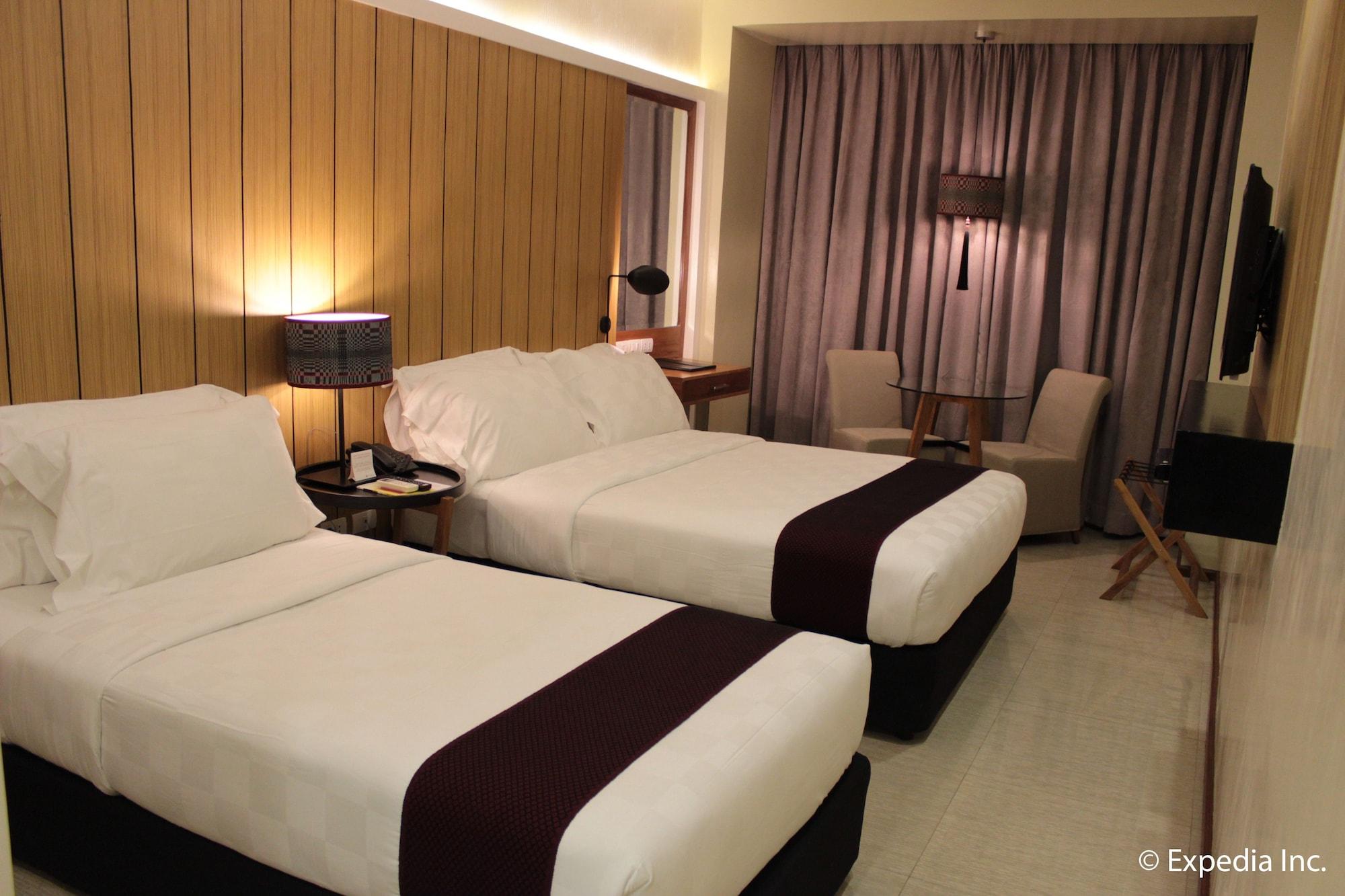 One Vittoria Hotel Vigan Extérieur photo