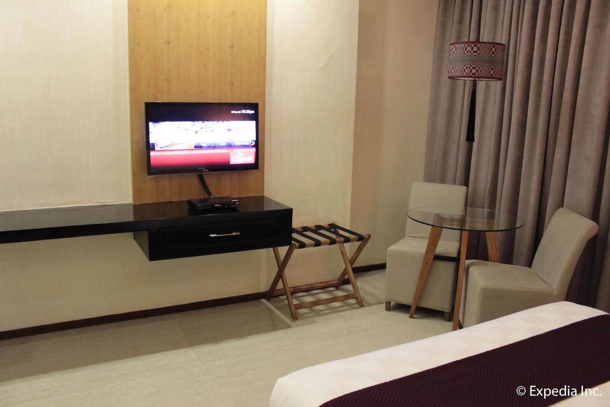 One Vittoria Hotel Vigan Extérieur photo