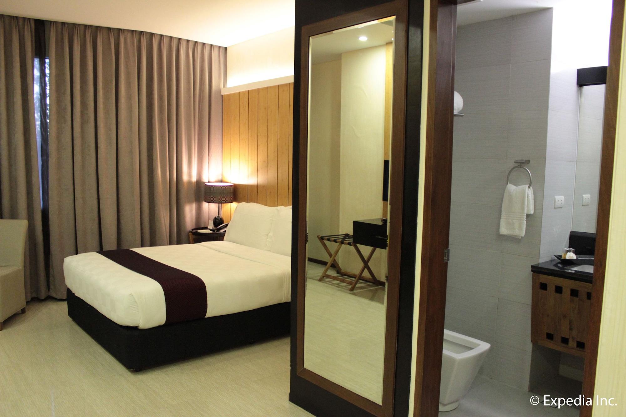 One Vittoria Hotel Vigan Extérieur photo