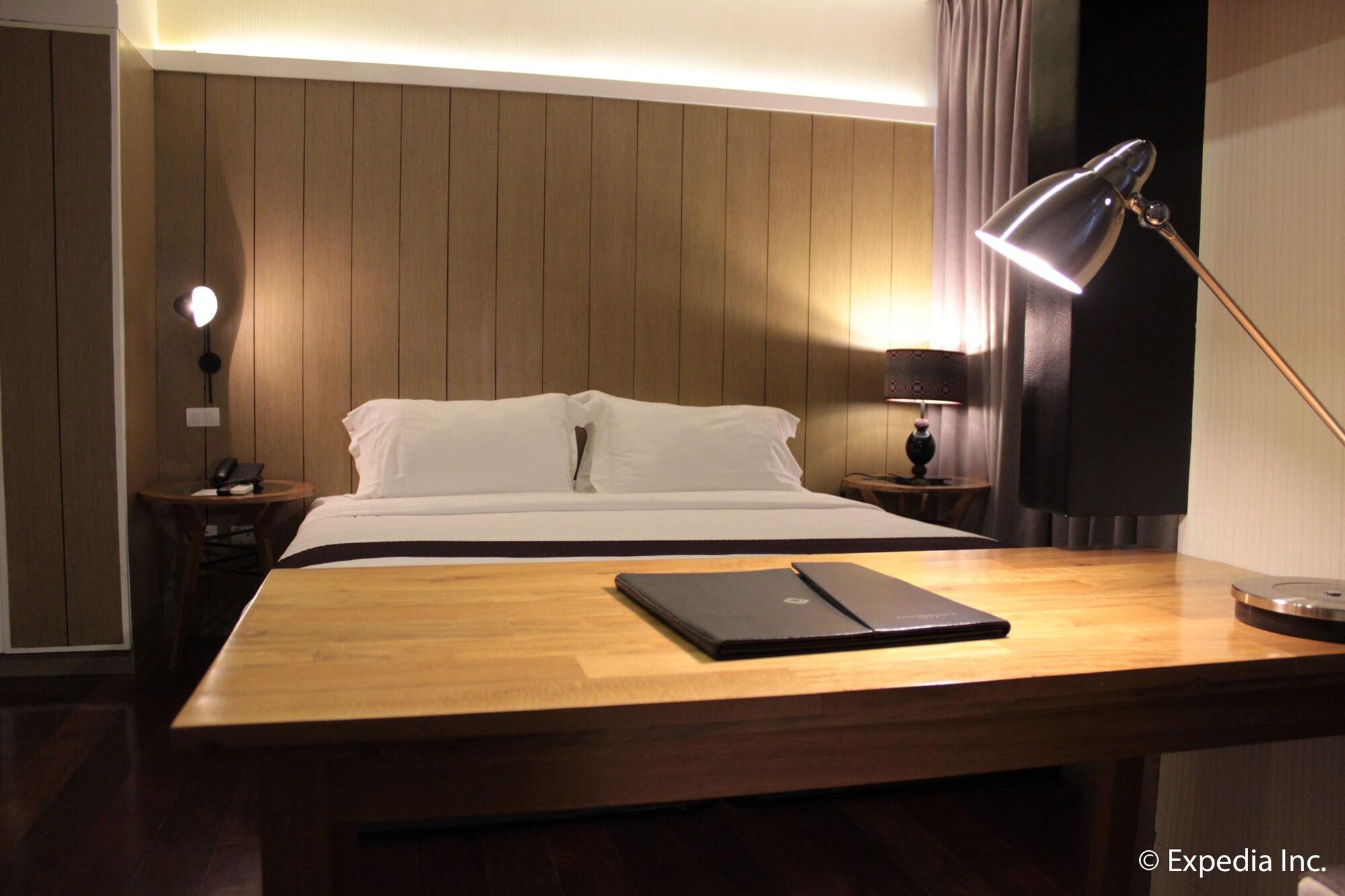 One Vittoria Hotel Vigan Extérieur photo