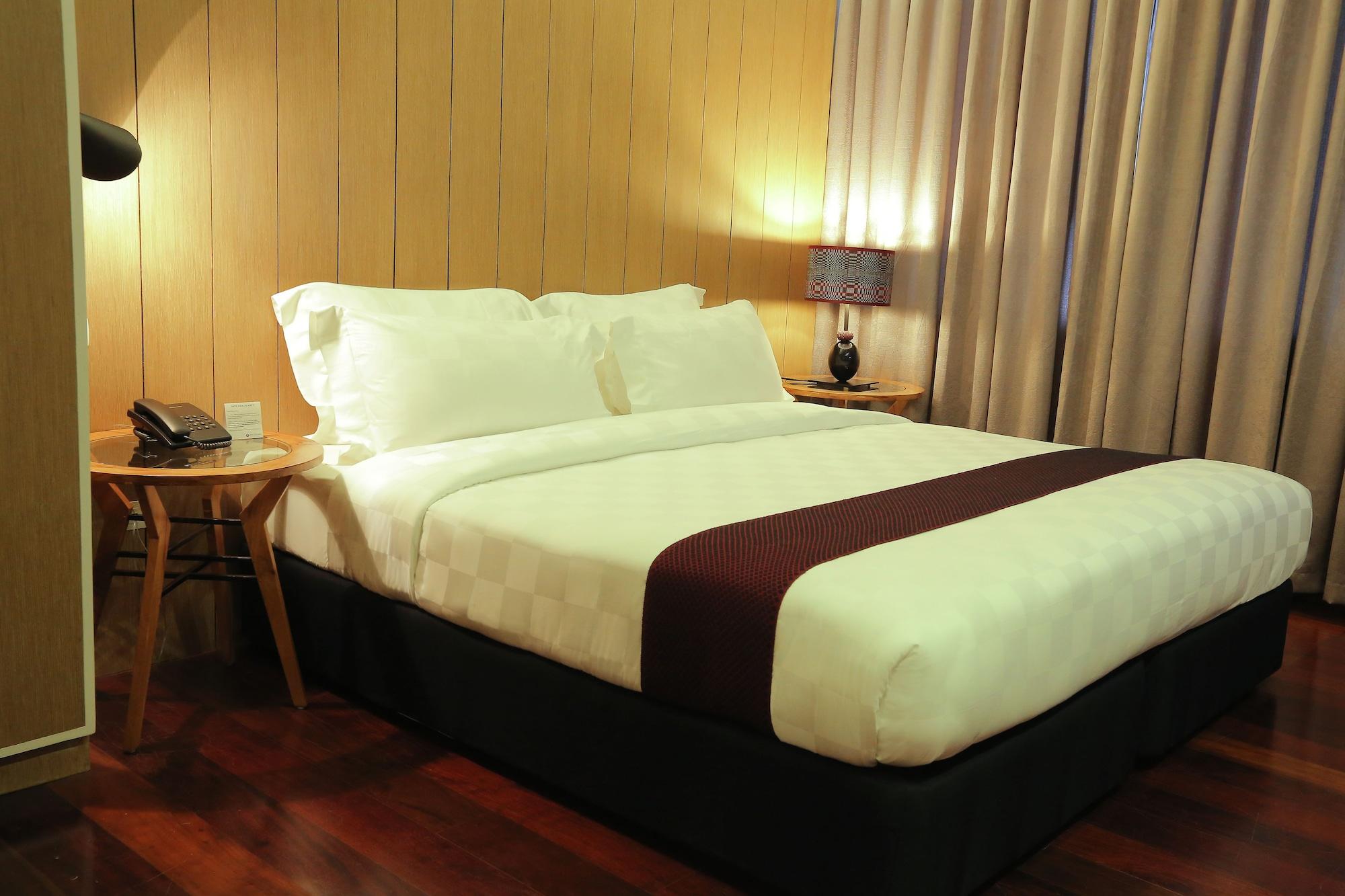One Vittoria Hotel Vigan Extérieur photo