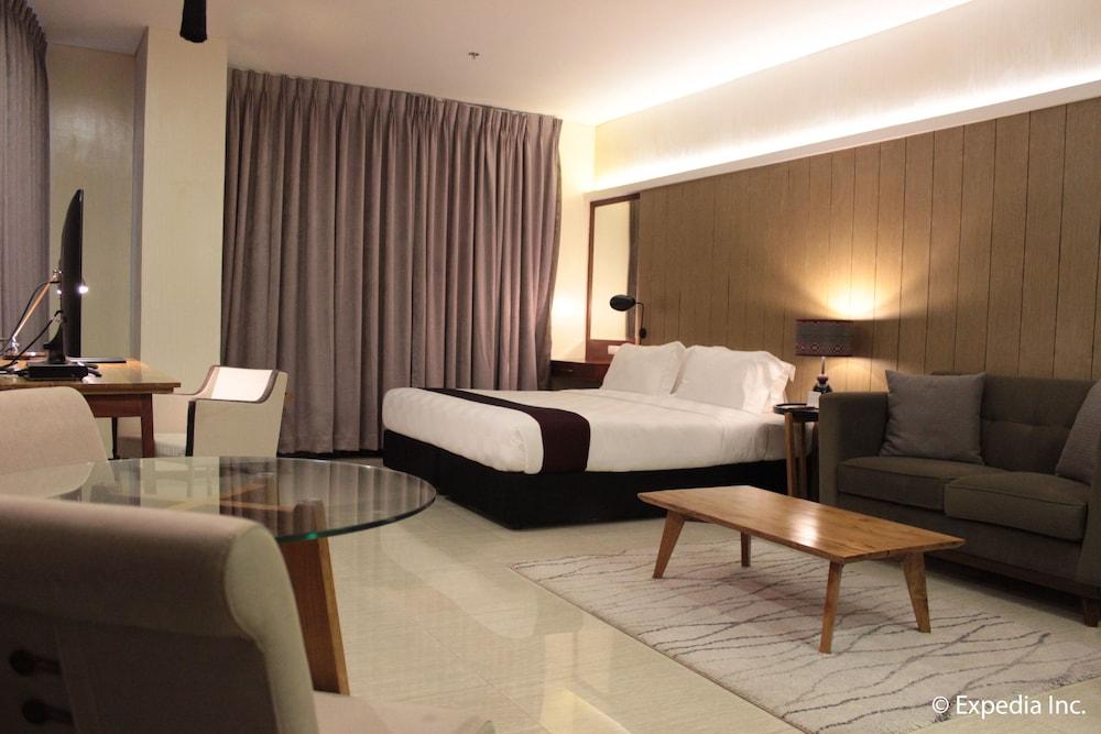 One Vittoria Hotel Vigan Extérieur photo