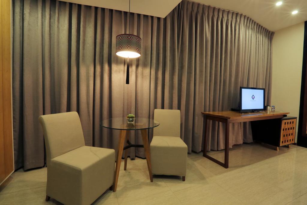One Vittoria Hotel Vigan Chambre photo