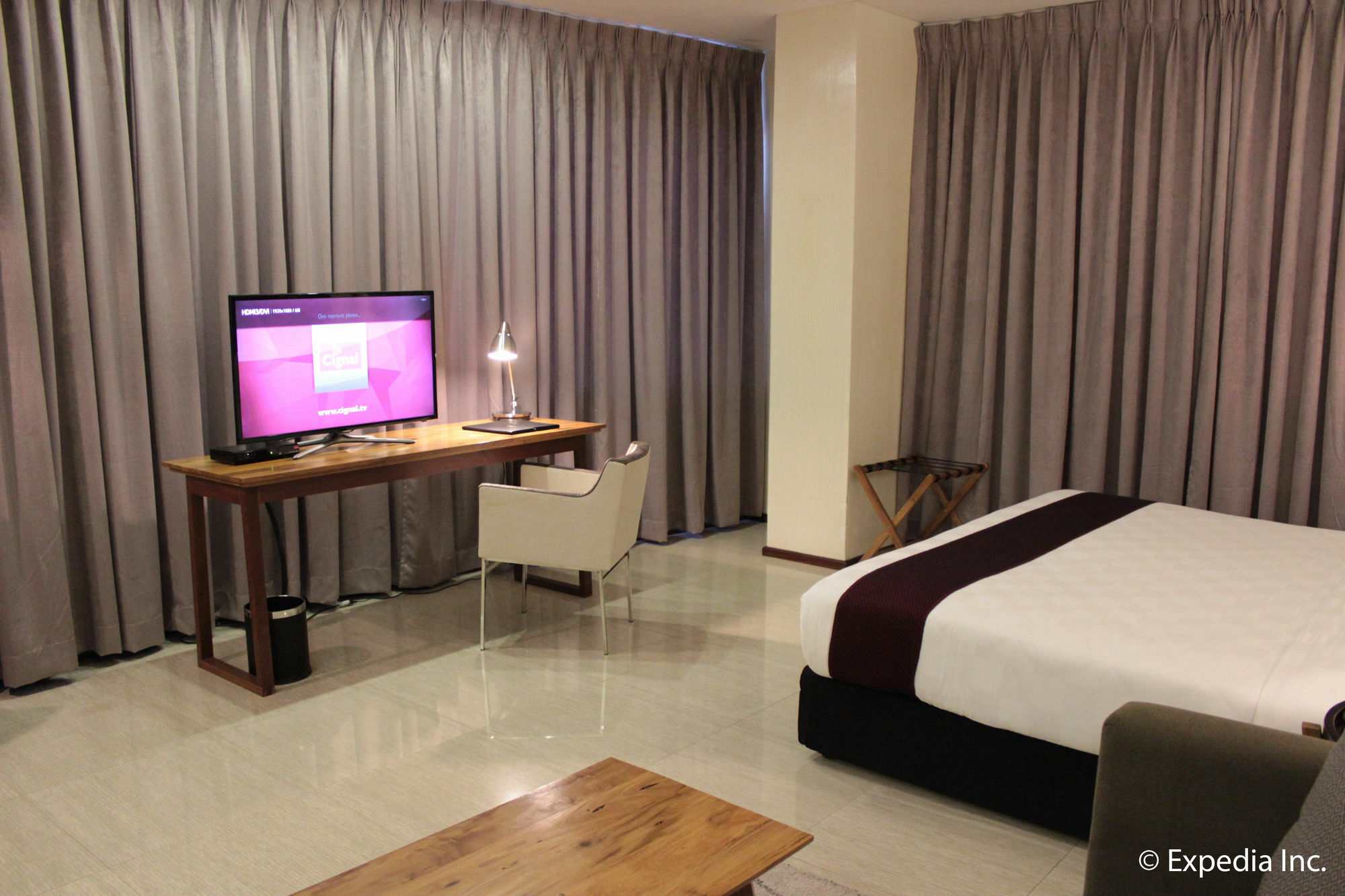 One Vittoria Hotel Vigan Extérieur photo