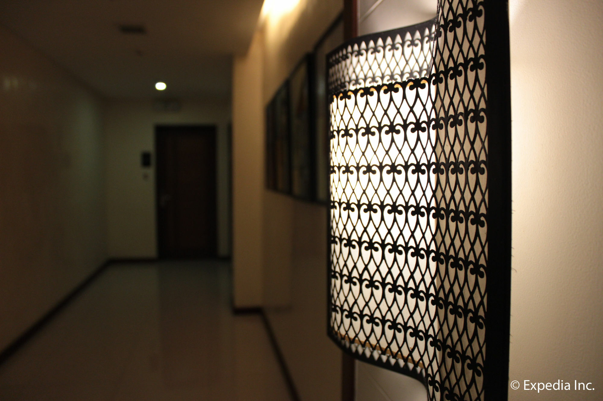 One Vittoria Hotel Vigan Extérieur photo