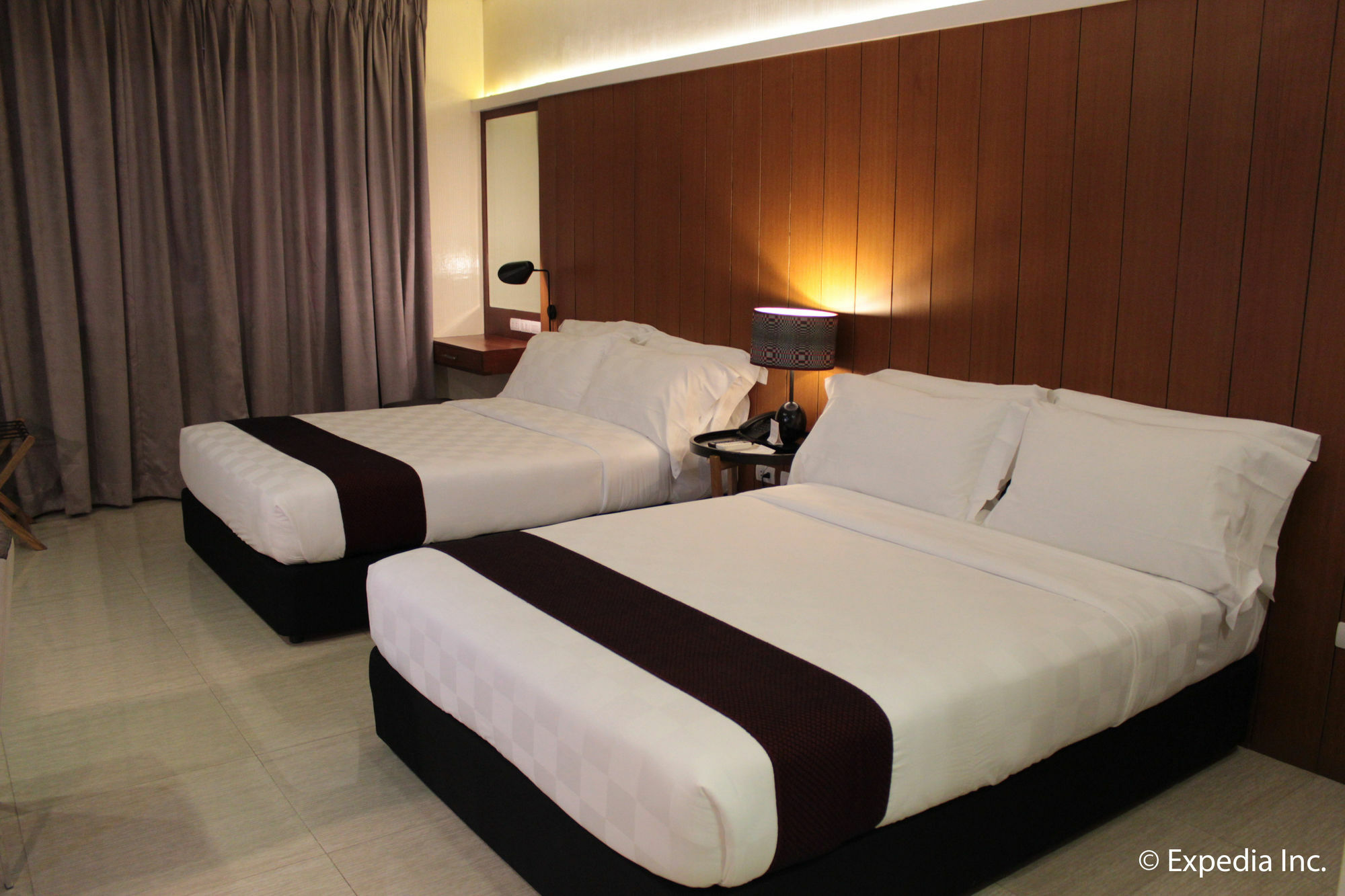 One Vittoria Hotel Vigan Extérieur photo